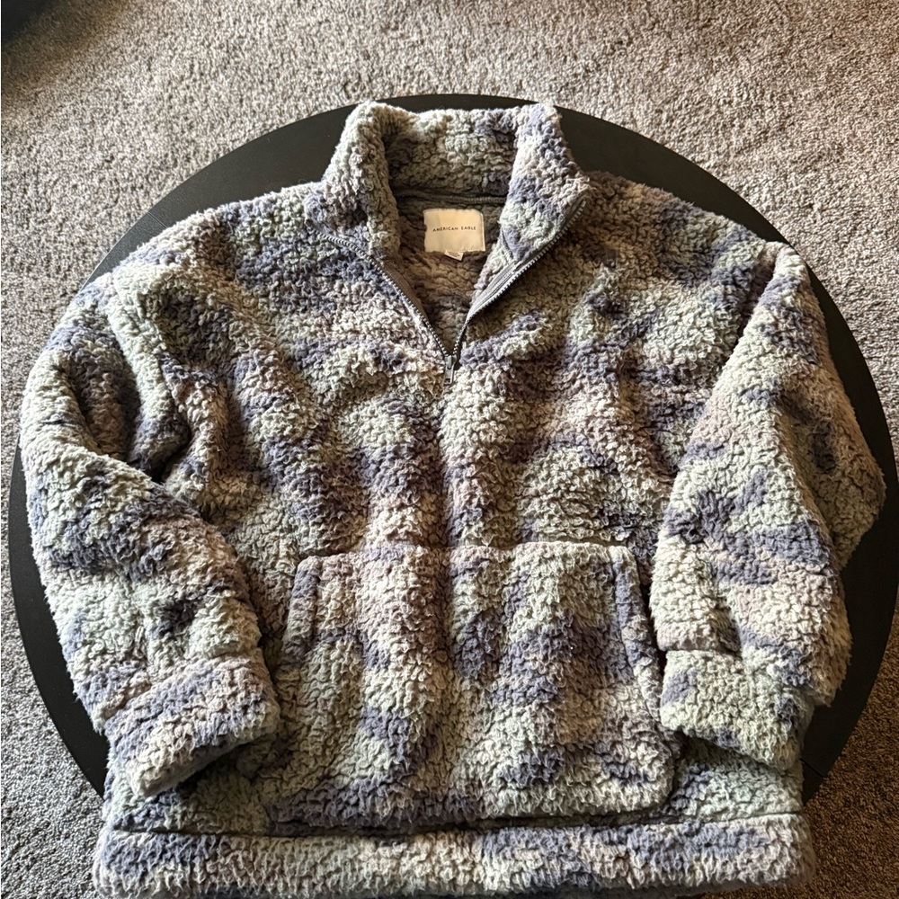 American Eagle camo Sherpa pullover